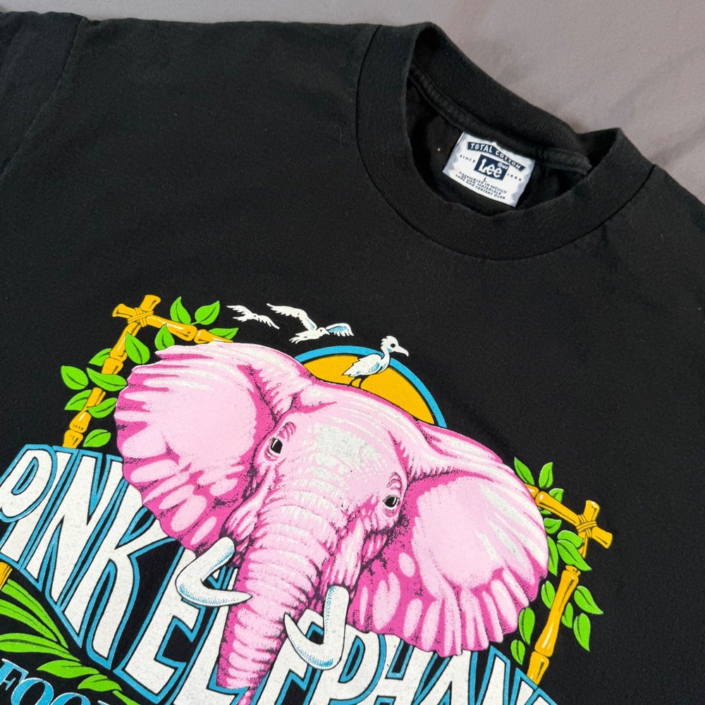 Vintage Lee Pink Elephant Food Spirits Dublin Ireland T-Shirt Black Large